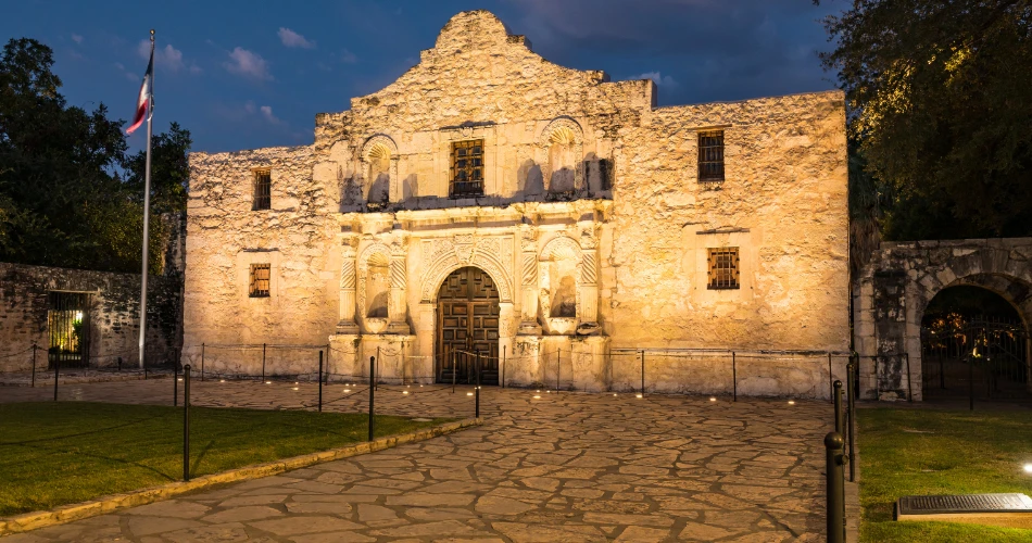 Explore San Antonio: Must-See Attractions & Hidden Gems